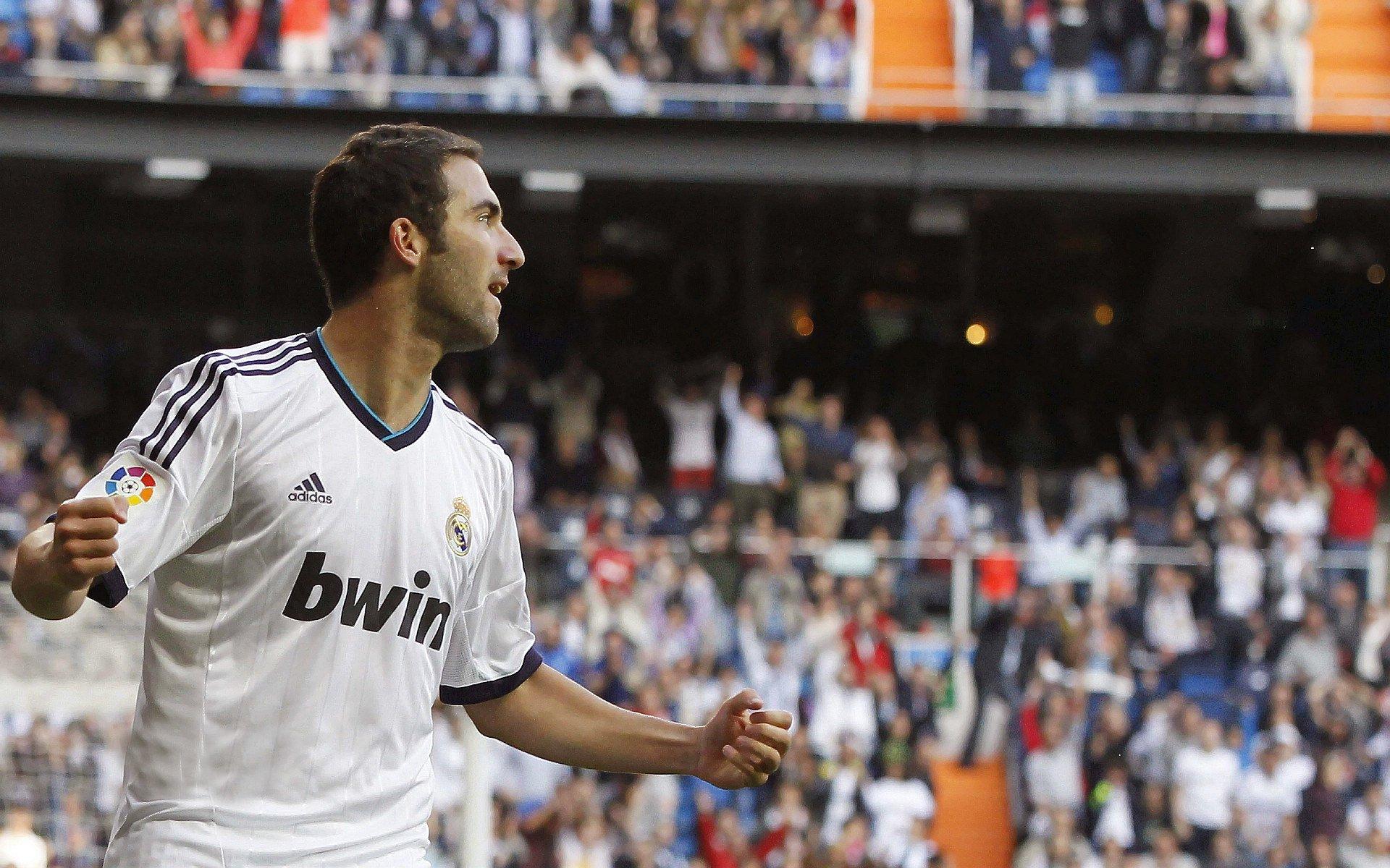 年轻马刺以四胜一负佳绩结束客场征程,团队篮球哲学闪耀联盟